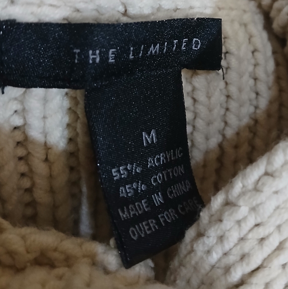 The Limited Cream Cable Knit Cowl Neck ButtonUp Sweater Size Medium Vintage 90's - Picture 4 of 7